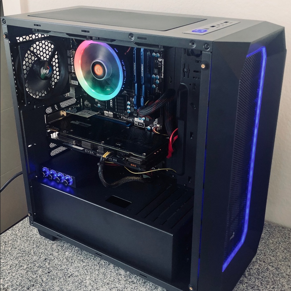 Gaming PC Plus Games included